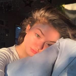 Meet your Posher, Iztla